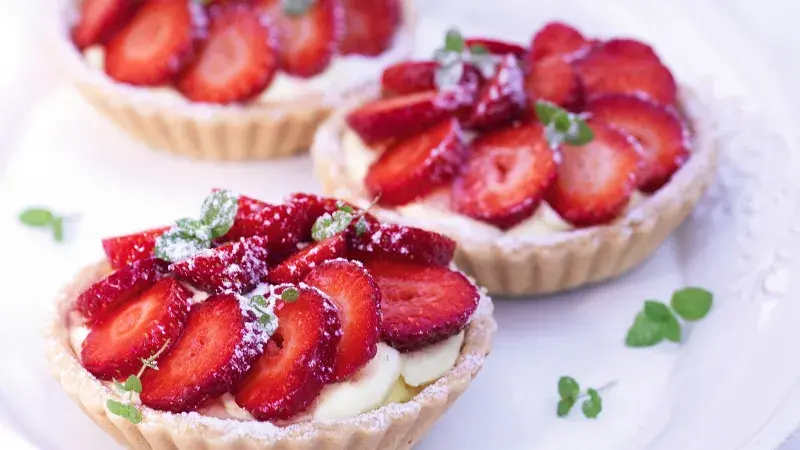 Jahodové košíčky s krémem