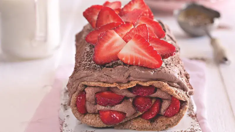 Piškotová roláda bez vážení s pařížskou šlehačkou