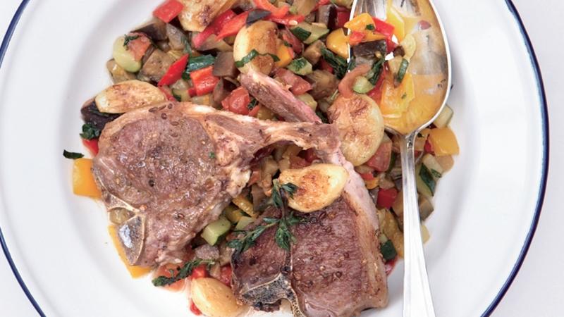 Jehněčí kotlety s marockým kořením a ratatouille
