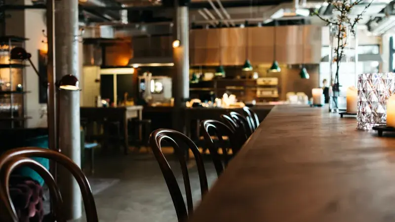 4 filmy pro kavárenské povaleče