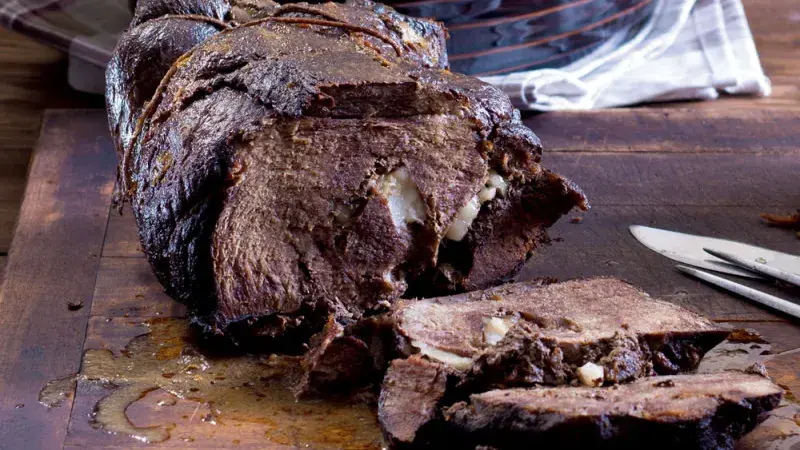 Kanec se šípkovou omáčkou