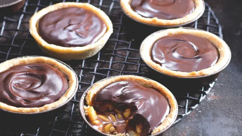 Tartaletky s čokoládou a slaným karamelem