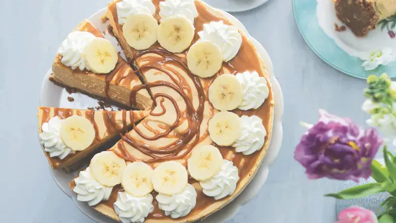 Karamelový cheesecake s banány