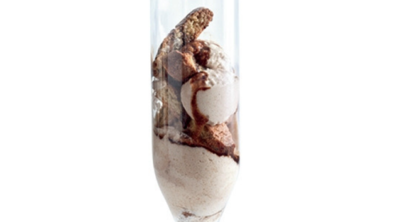 Kávové semifreddo s italskými sušenkami