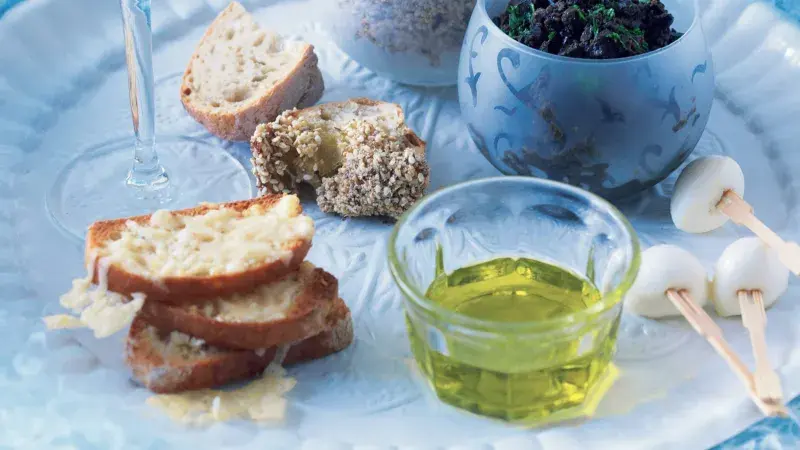 Kořenový chléb s egyptskou pastou dukkah