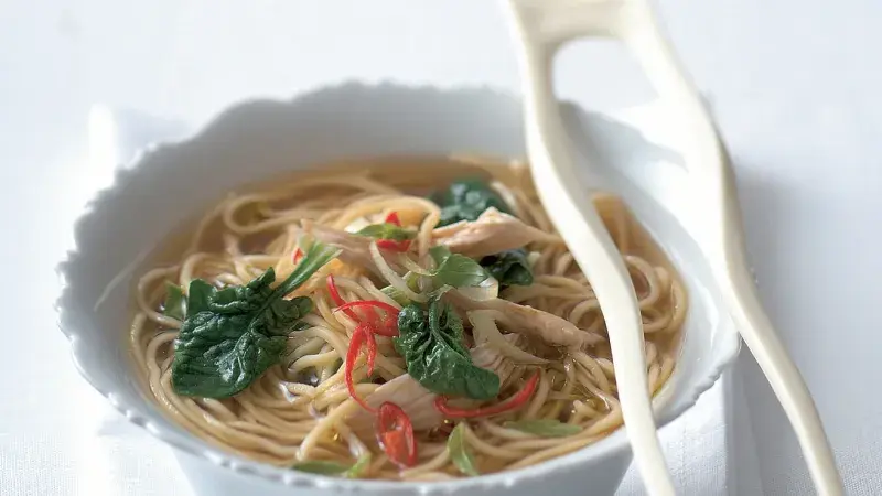 Kuřecí polévka po čínsku