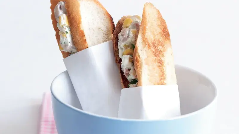 Kuřecí sendvič s kukuřicí