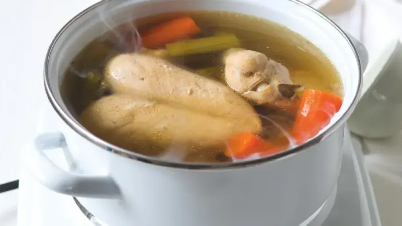 Nejsnazší kuřecí vývar