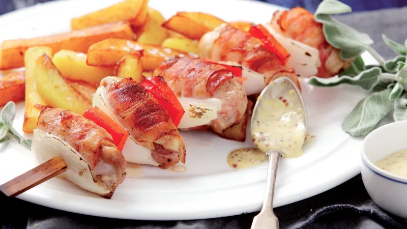 Kuřecí špíz s domácími hranolky a domácí majonézou