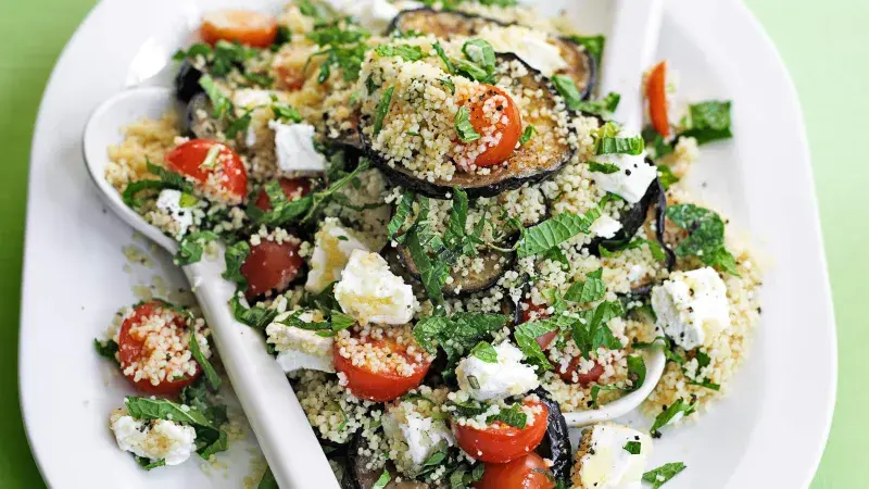 Lilkový salát s kuskusem