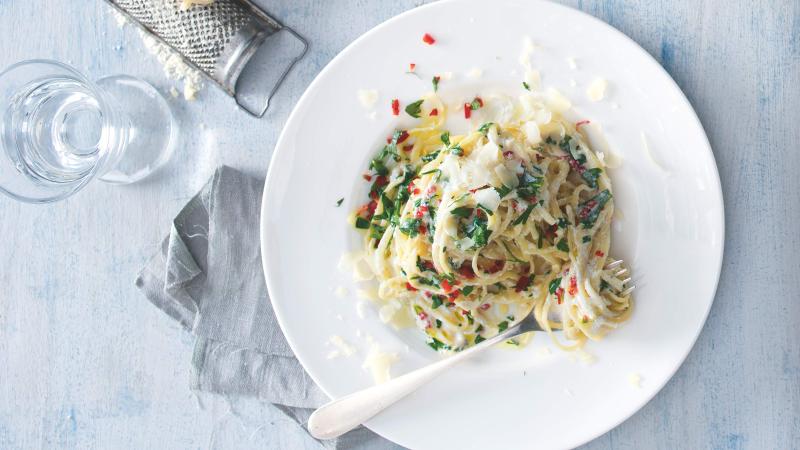 Linguine s ricottou, fenyklem, citronem a chilli