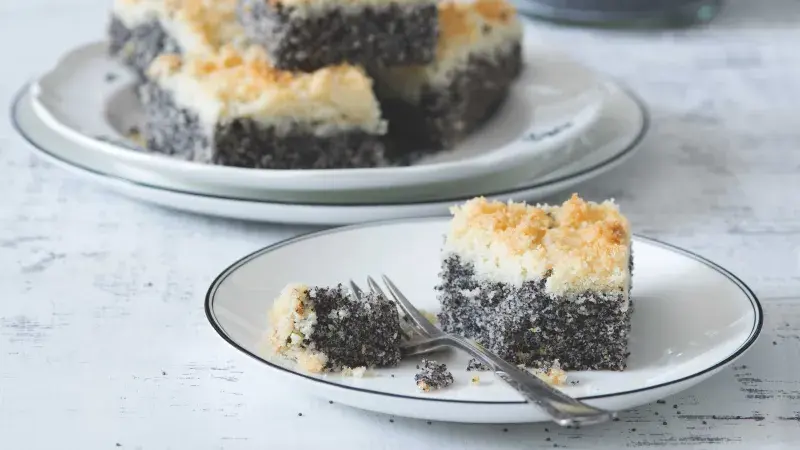 Makový koláč s drobenkou