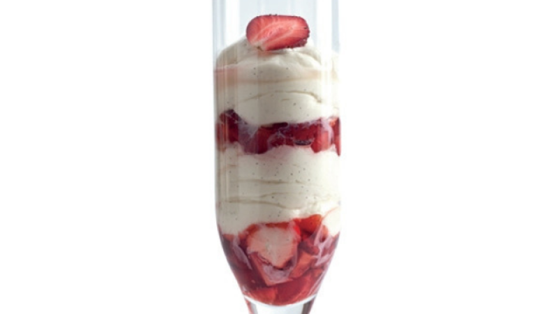 Mascarpone s jahodami a citronovou trávou