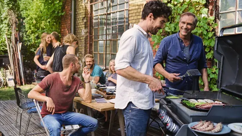 grilování s přáteli