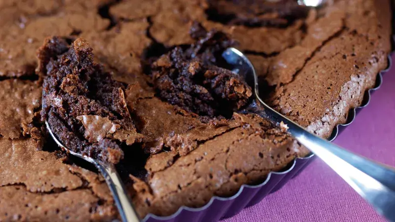 Rozpuštěná a upečená čokoláda