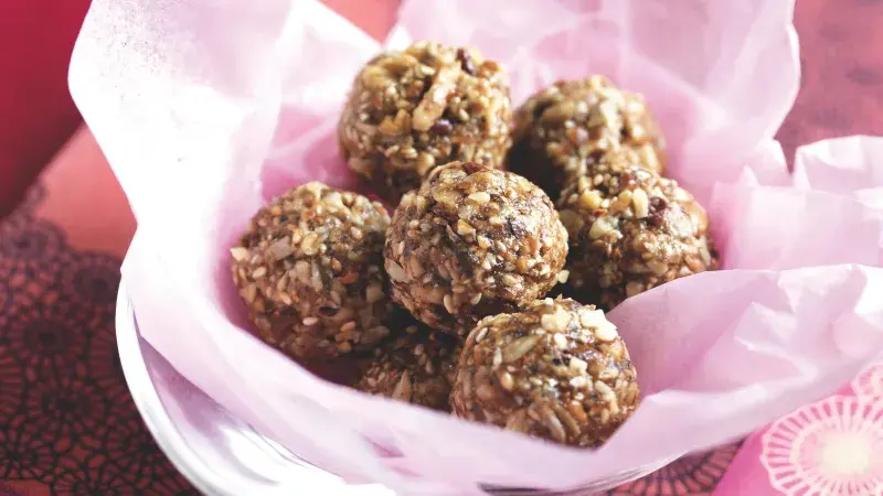 Nepečené tahini kuličky s medem