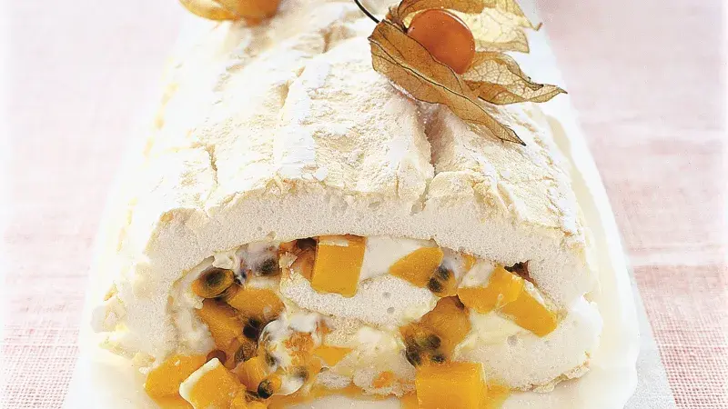 Křehký závin s tropickým ovocem