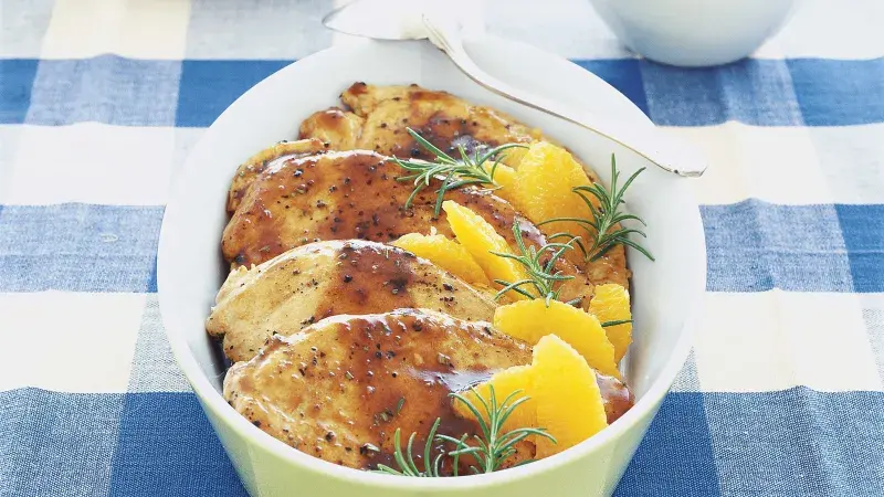 Kuře v pomerančích s rozmarýnem
