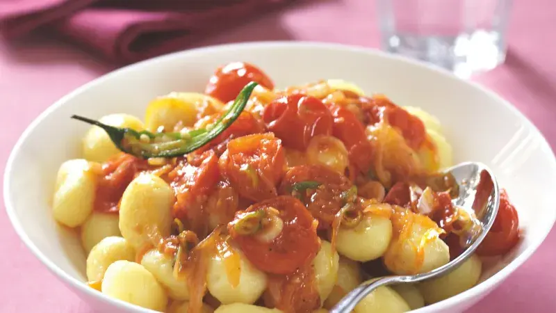 Noky s omáčkou arrabbiata