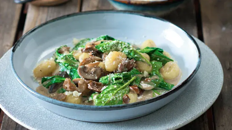 Noky se špenátem, houbami a gorgonzolou