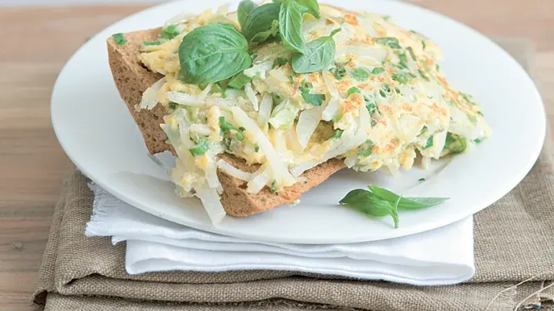 Omeleta s černou ředkví