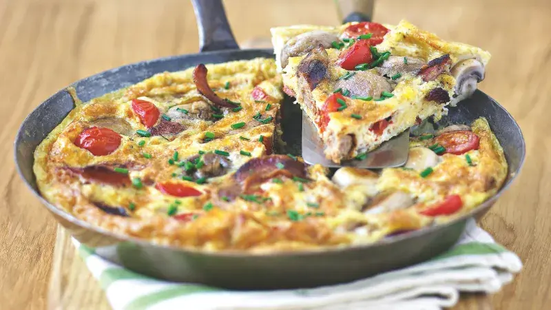 Anglická snídaně z jedné pánve