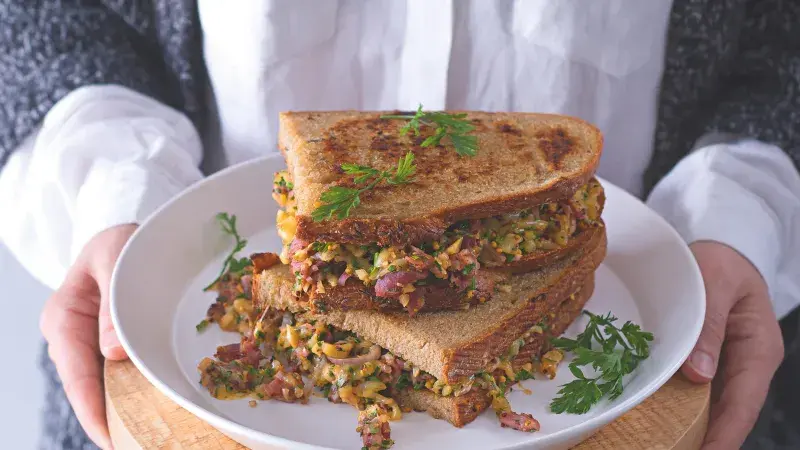 Opečený křupavý chleba