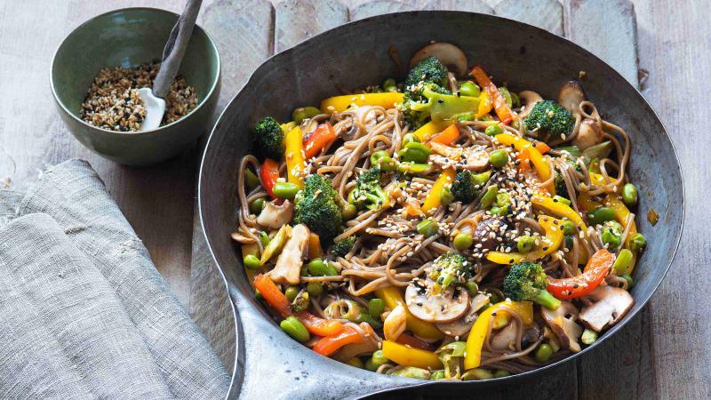Opékané nudle soba