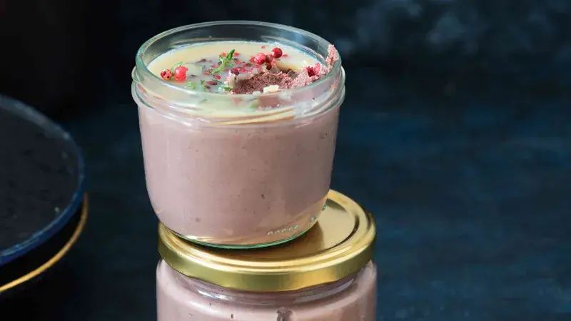 Paštika z kuřecích jater s pomerančovým likérem