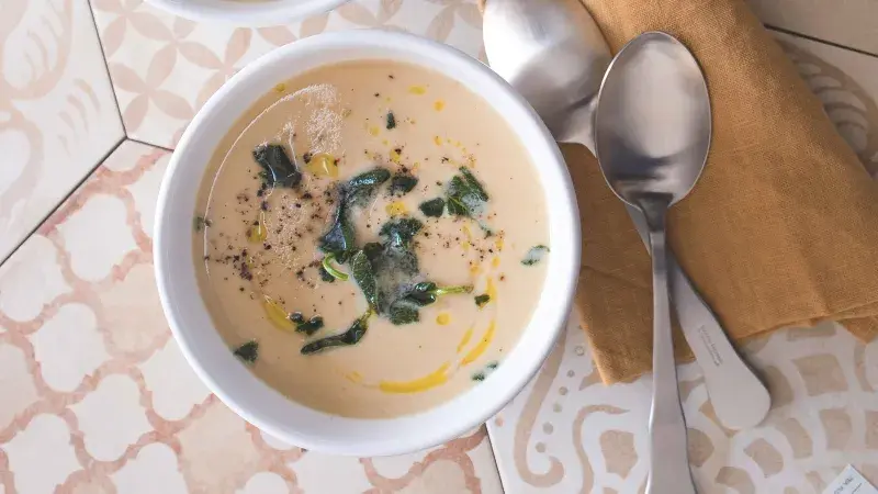 Polévka z pastináku a jablek