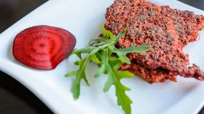 Bramboráky z červené řepy