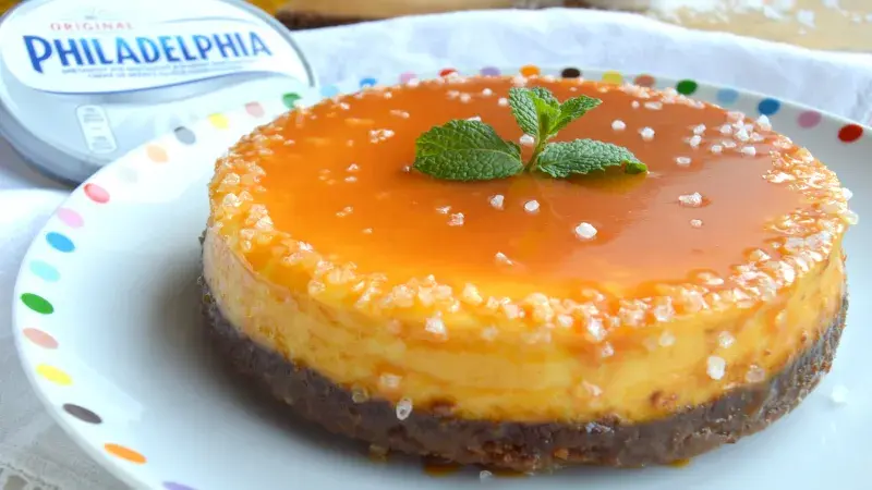 Amaretto cheesecake se slaným karamelem