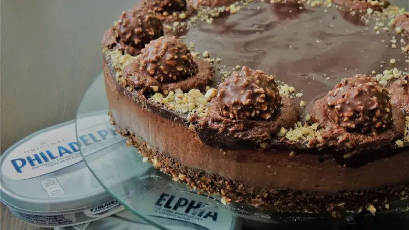 Čokoládový cheesecake s lískovými oříšky