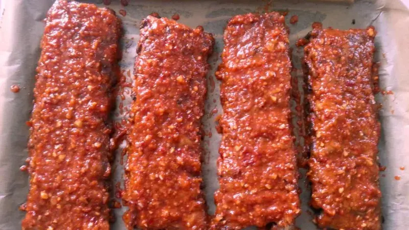 Vepřové ribsy na medu s BBQ omáčkou