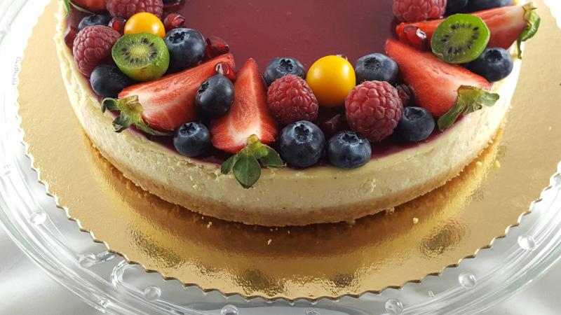 Citrónový cheesecake s malinovým želé z agaru