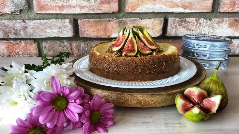 Fíkový cheesecake s medem a vlašskými ořechy