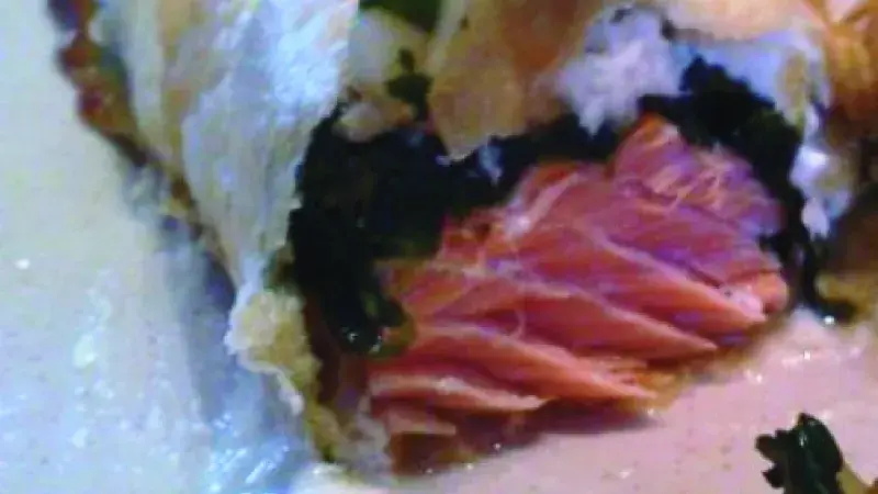 Losos v listovém těstě s modrým sýrem