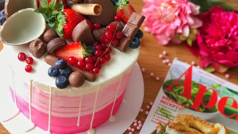 Narozeninový ombré dort 