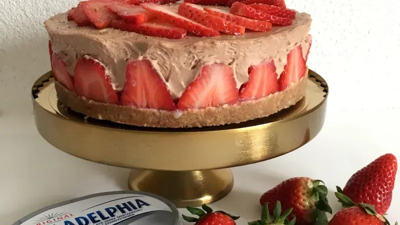 Nepečený nutella cheesecake s jahodami