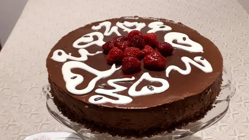 Nepečený čokoládový cheesecake pro milovníky čokolády