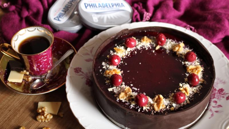 Black forest cheesecake