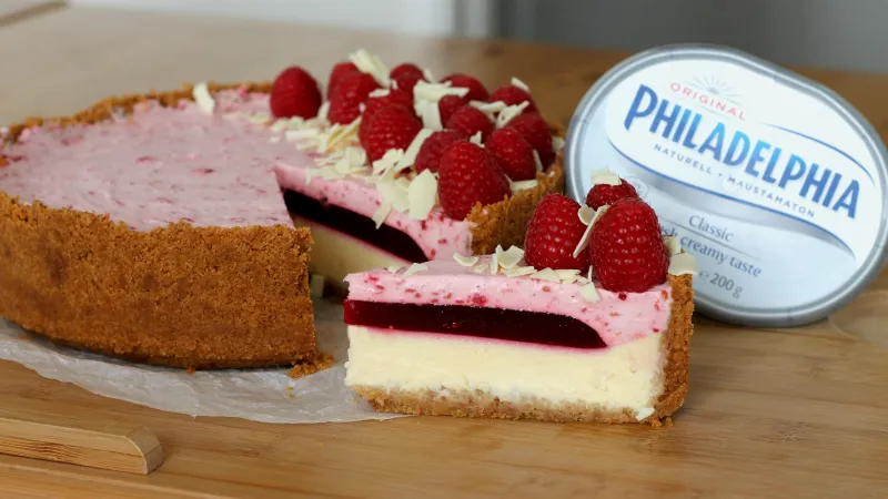 Cheesecake s malinovou pěnou