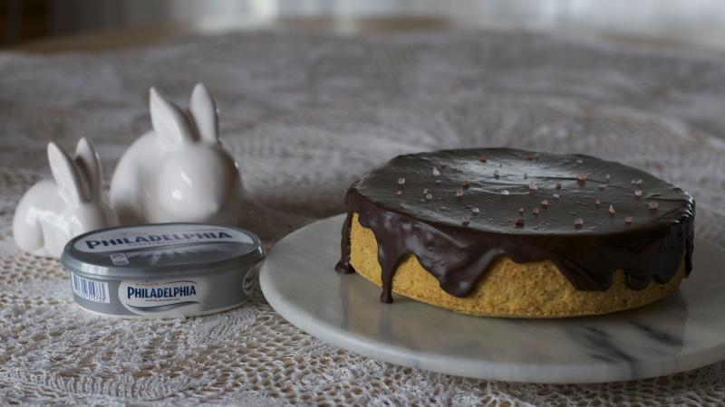 Arašídový cheesecake s karamelem 