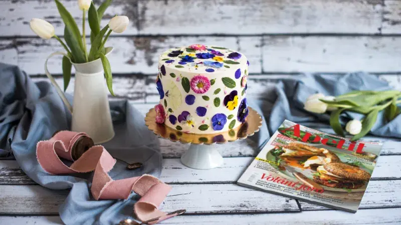 Ořechovo-mandlový dortík s domácím lemon curd