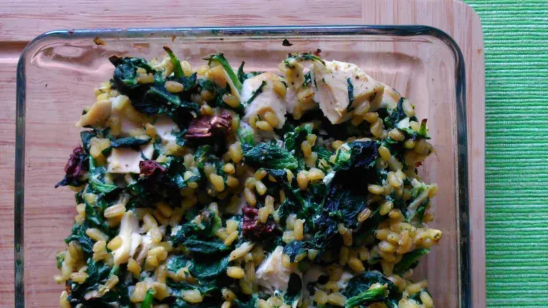 Zapečené špaldové kroupy se špenátem