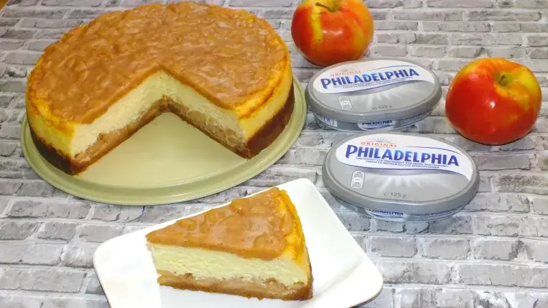 Jablkový cheescake s amarettom