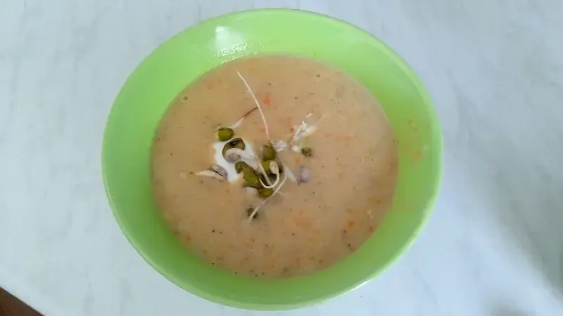 Světlá fazolová polévka