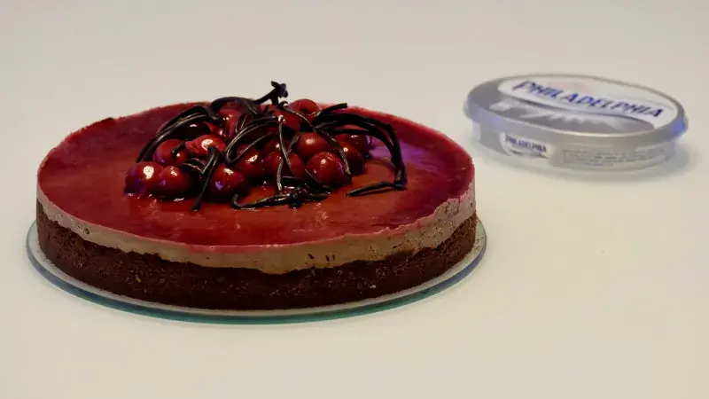 Pařížský cheesecake s višněmi