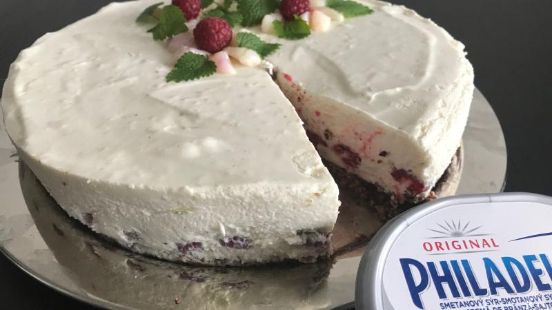 Nepečený cheesecake liči-maliny