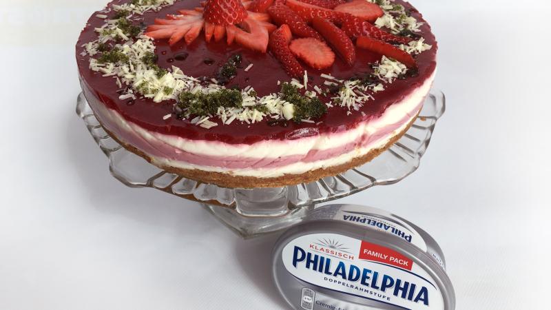 Jahodový cheesecake s perníkem a mátovým cukrem